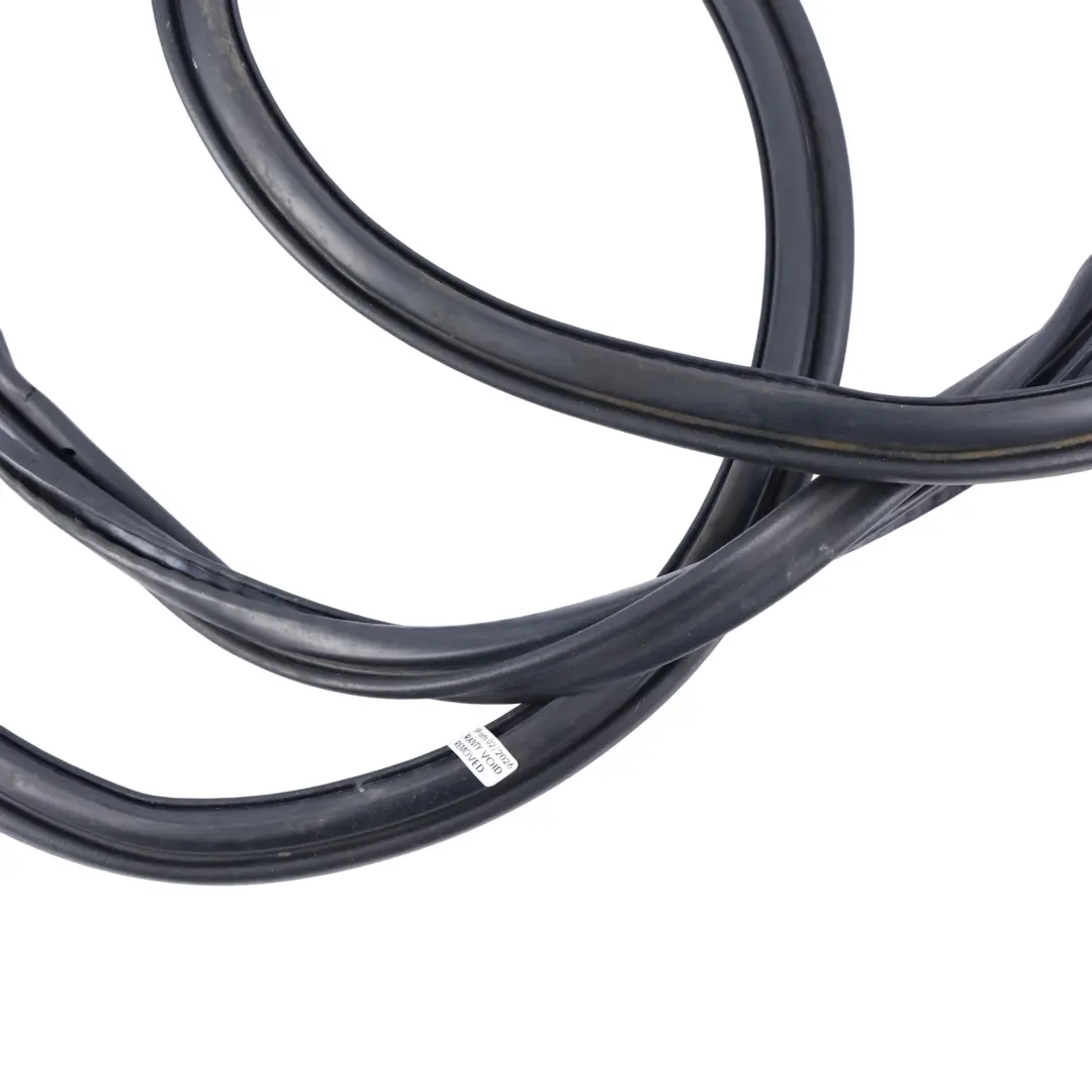 Dichtungsgummi Für Kippbare Heckscheibe für Porsche Cayenne 955 9PA mit Teilenummer 7L5845521 Porsche Cayenne 955 9PA Dichtungsgummi Für Kippbare Heckscheibe - SKU 7L5845521 - Teilenummer 7L5845521