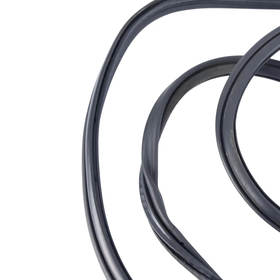 Joint D'Étanchéité De Lunette Arrière Hayon pour Porsche Cayenne 955 9PA à propos du numéro de pièce 7L5845521 Porsche Cayenne 955 9PA Joint D'Étanchéité De Lunette Arrière Hayon - SKU 7L5845521 - Numéro de pièce 7L5845521