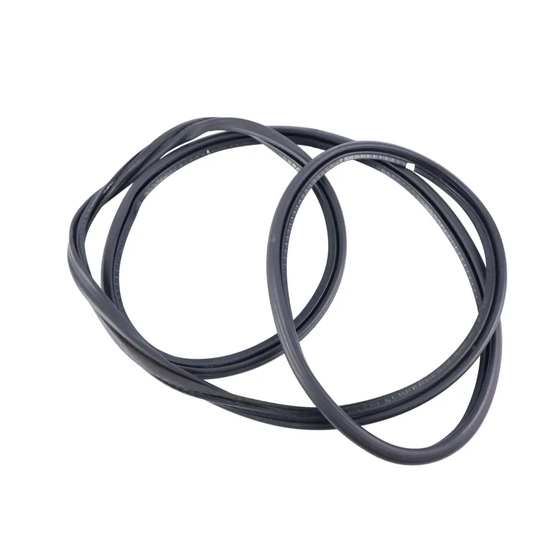 Portellone Posteriore Lunotto Bordo Gomma per Porsche Cayenne 955 9PA con numero di parte 7L5845521 Porsche Cayenne 955 9PA Portellone Posteriore Lunotto Bordo Gomma - SKU 7L5845521 - Numero di parte 7L5845521