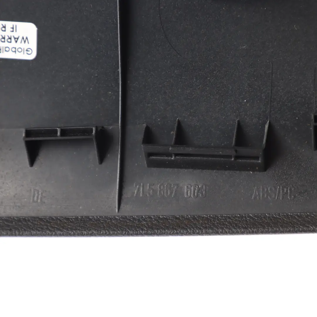 957 Centre Top Upper Tailgate Boot Lid Trim to Porsche Cayenne 9PA 955 with Part number 7L5867603 Porsche Cayenne 9PA 955 957 Centre Top Upper Tailgate Boot Lid Trim - SKU 7L5867603 - Part number 7L5867603