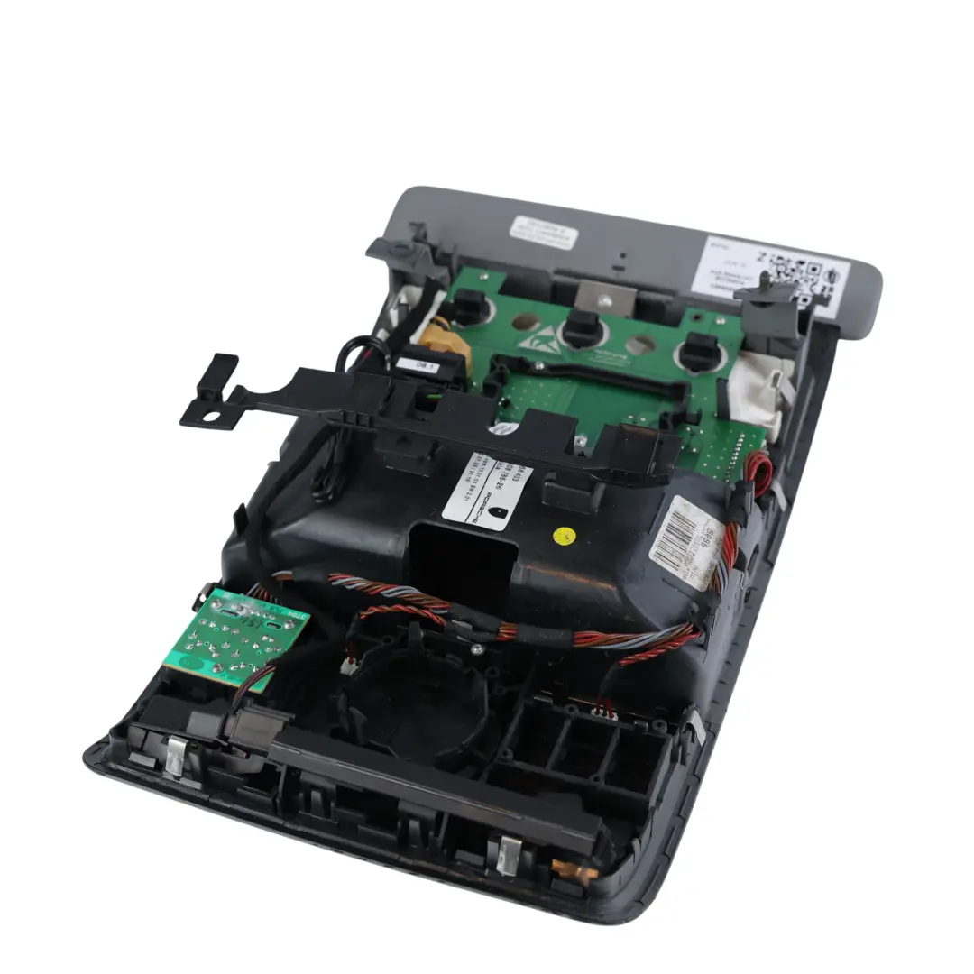 Interior Light Panel Switch Black to Porsche Cayenne 9PA with Part number 7L5868403 Porsche Cayenne 9PA Interior Light Panel Switch Black - SKU 7L5868403 - Part number 7L5868403