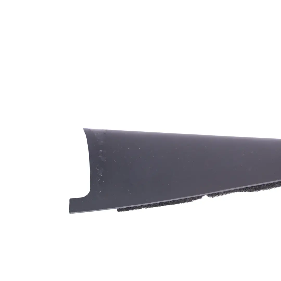 Garniture De Fenêtre De Porte Arrière Triangle pour Porsche Cayenne 9PA à propos du numéro de pièce 7L6839994A Porsche Cayenne 9PA Garniture De Fenêtre De Porte Arrière Triangle - SKU 7L6839994A - Numéro de pièce 7L6839994A