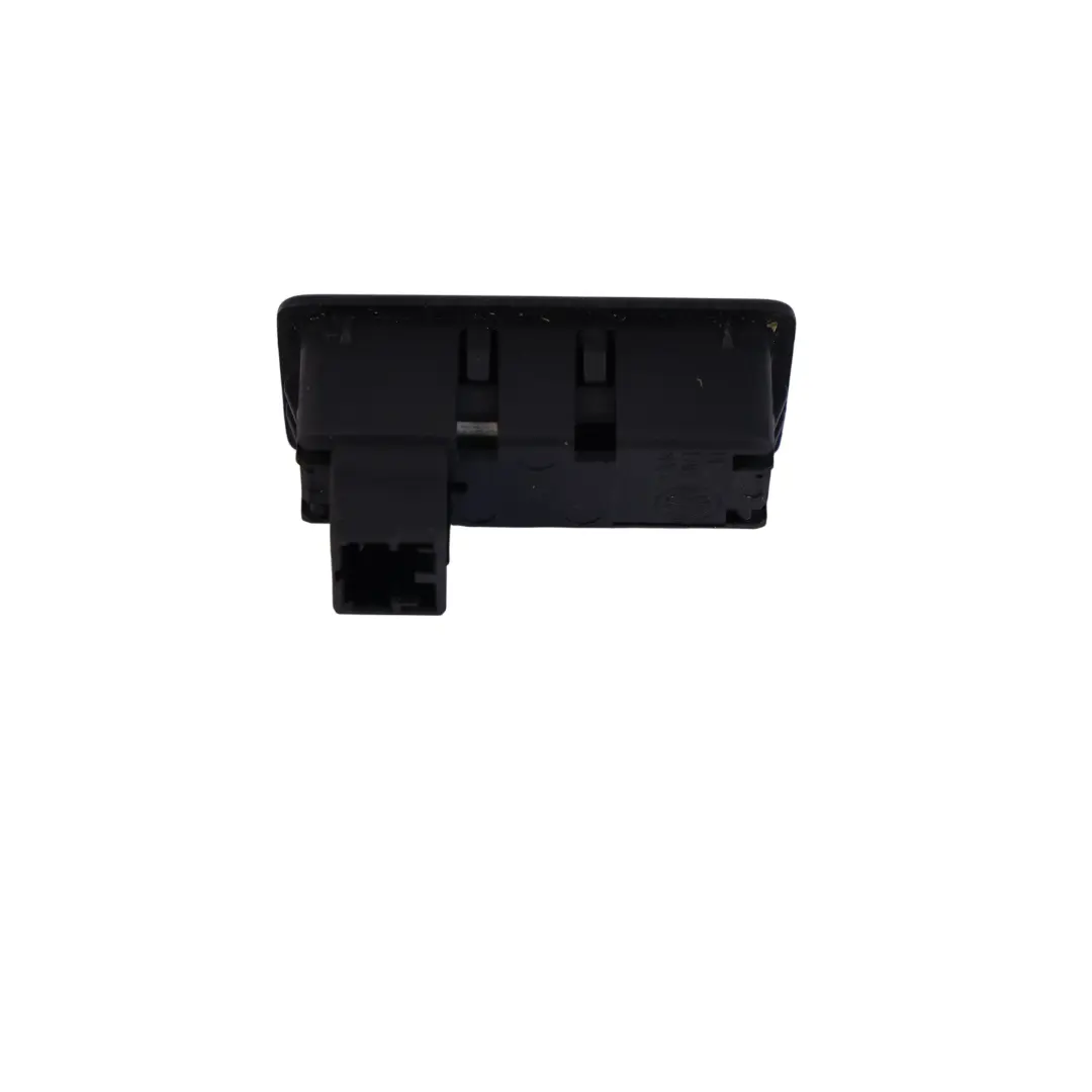 7P Pulsante Interruttore Portellone Posteriore per Volkswagen VW Touareg con numero di parte 7L6959520B Volkswagen VW Touareg 7P Pulsante Interruttore Portellone Posteriore - SKU 7L6959520B - Numero di parte 7L6959520B