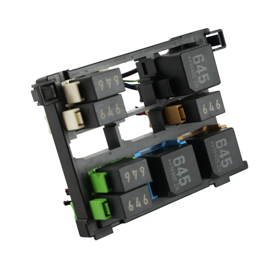 Audi Q3 8U Skoda Yeti VW Caddy Mk2 Tiguan 7L Fuse Relay Box Housing - SKU 7N0937503 - Part number 7N0937503