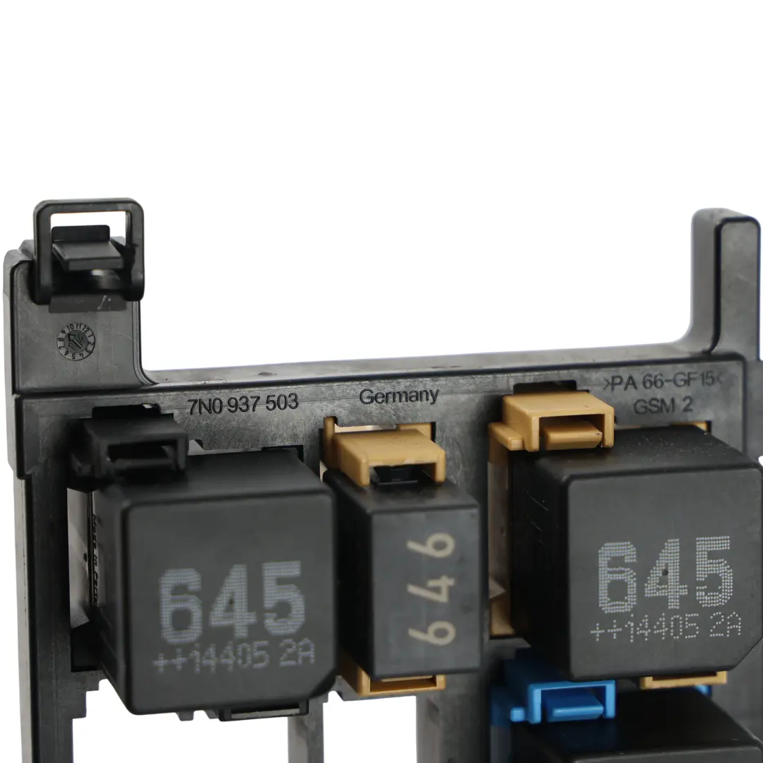 Mk2 Tiguan 7L Fuse Relay Box Housing to Audi Q3 8U Skoda Yeti VW Caddy with Part number 7N0937503 Audi Q3 8U Skoda Yeti VW Caddy Mk2 Tiguan 7L Fuse Relay Box Housing - SKU 7N0937503 - Part number 7N0937503