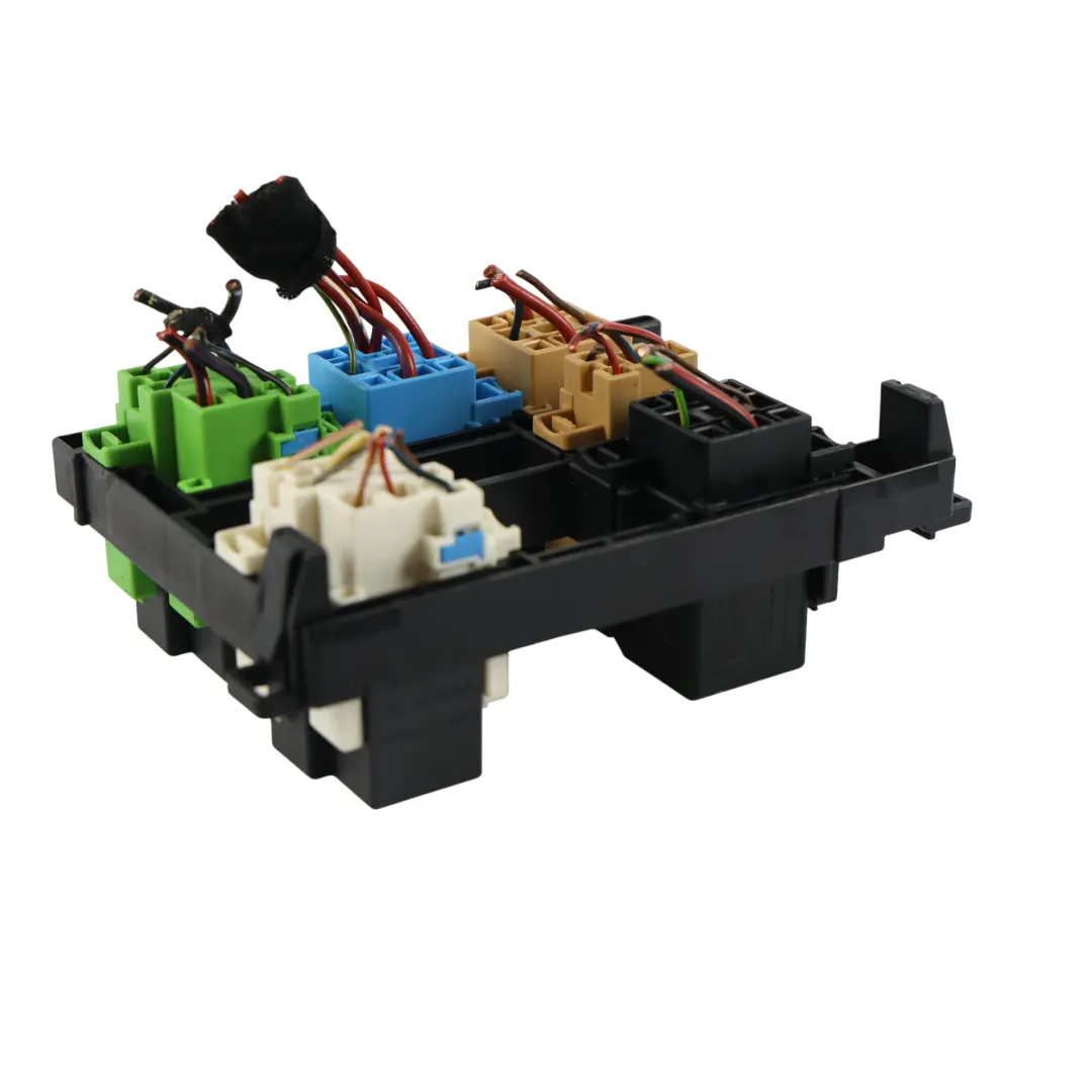 Mk2 Tiguan 7L Sicherung Relais Box für Audi Q3 8U Skoda Yeti VW Caddy mit Teilenummer 7N0937503 Audi Q3 8U Skoda Yeti VW Caddy Mk2 Tiguan 7L Sicherung Relais Box - SKU 7N0937503 - Teilenummer 7N0937503