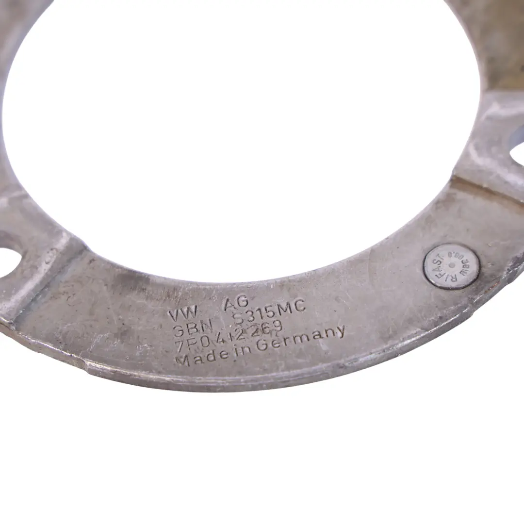 7P Anello Staffa Ammortizzatore Anteriore per Volkswagen Touareg con numero di parte 7P0412269 Volkswagen Touareg 7P Anello Staffa Ammortizzatore Anteriore - SKU 7P0412269 - Numero di parte 7P0412269