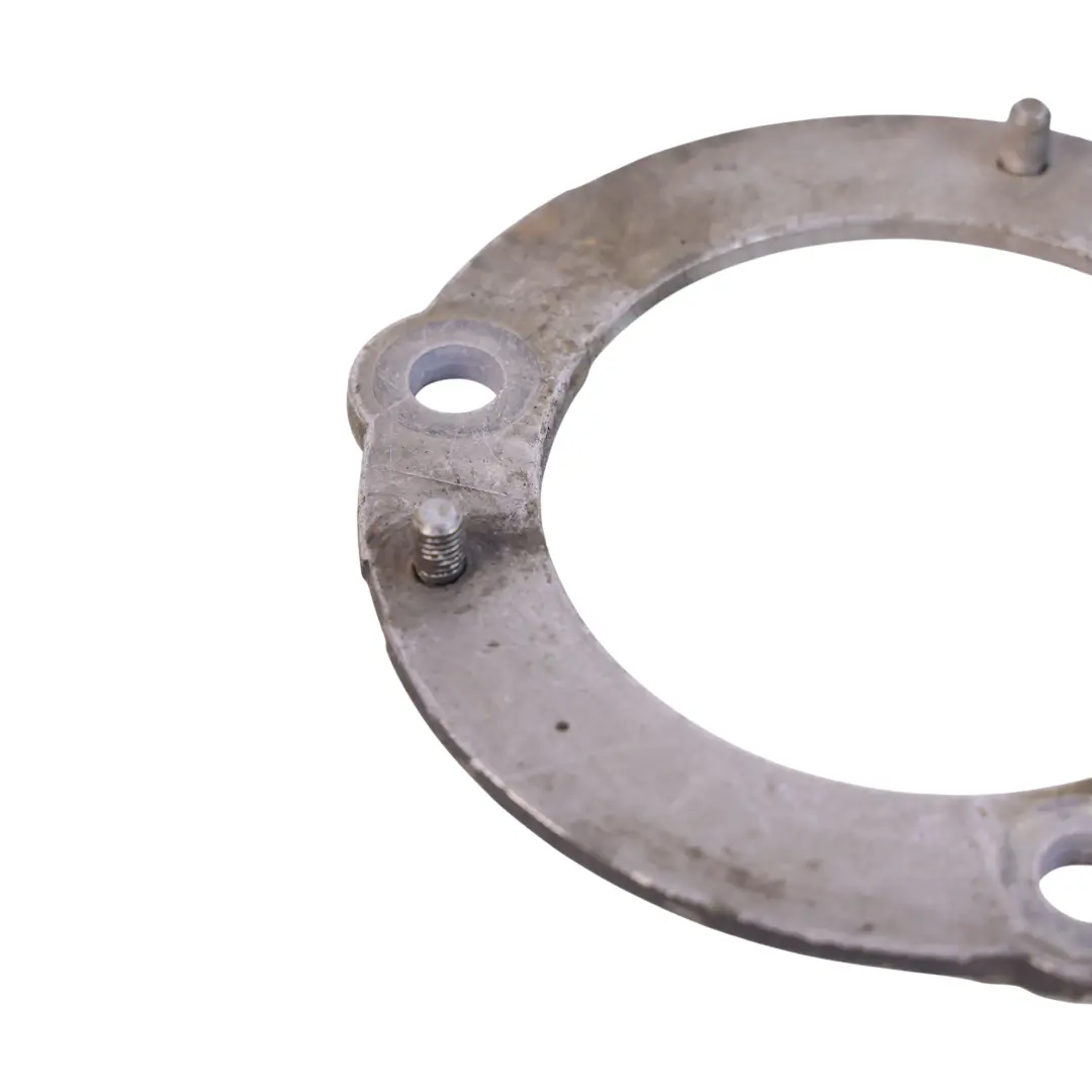 7P Pierścień Mocowanie Amortyzatora Przedniego do Volkswagen Touareg o numerze 7P0412269 Volkswagen Touareg 7P Pierścień Mocowanie Amortyzatora Przedniego - SKU 7P0412269 - Numer Części 7P0412269