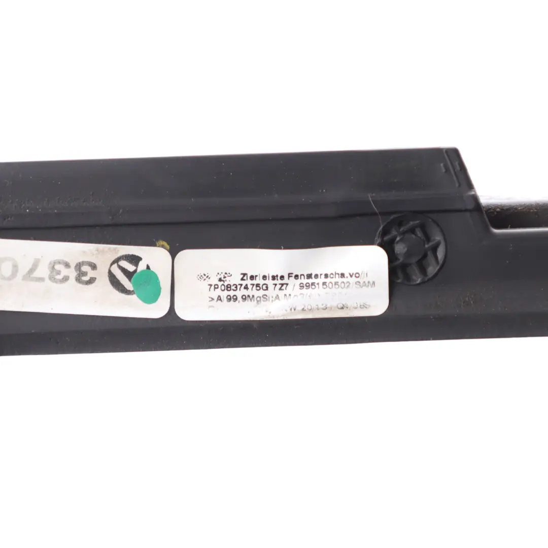 7P Listwa Drzwi Przednich Chromowana Lewa do VW Volkswagen Touareg o numerze 7P0837475G VW Volkswagen Touareg 7P Listwa Drzwi Przednich Chromowana Lewa - SKU 7P0837475G - Numer Części 7P0837475G