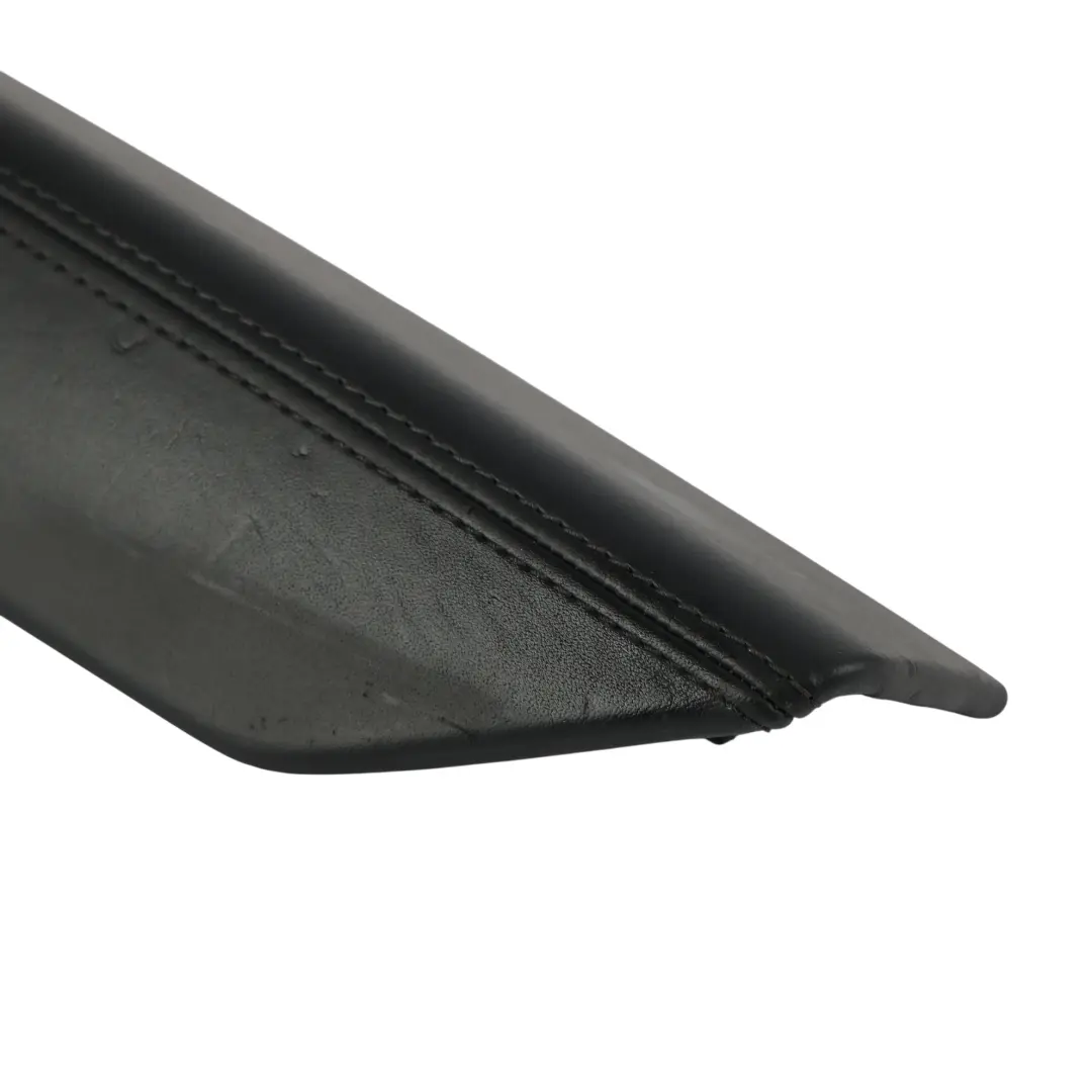 Hintere Tür Armlehne Abdeckung Panel Links für Porsche Cayenne 92A mit Teilenummer 7P5867373 Porsche Cayenne 92A Hintere Tür Armlehne Abdeckung Panel Links - SKU 7P5867373 - Teilenummer 7P5867373