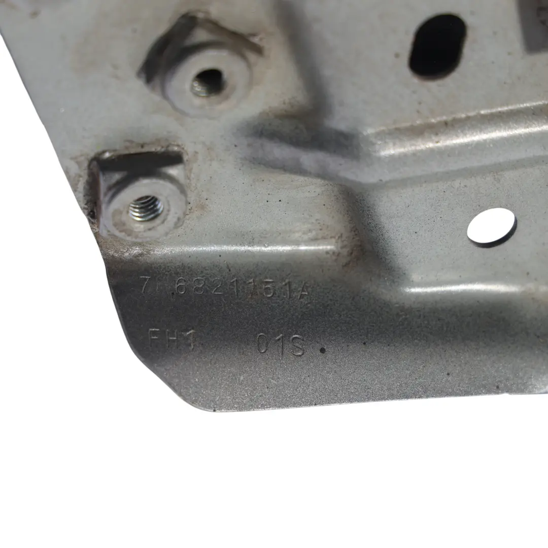 7P Front Fender Bracket Holder Left N/S to Volkswagen Touareg with Part number 7P6821151A Volkswagen Touareg 7P Front Fender Bracket Holder Left N/S - SKU 7P6821151A - Part number 7P6821151A