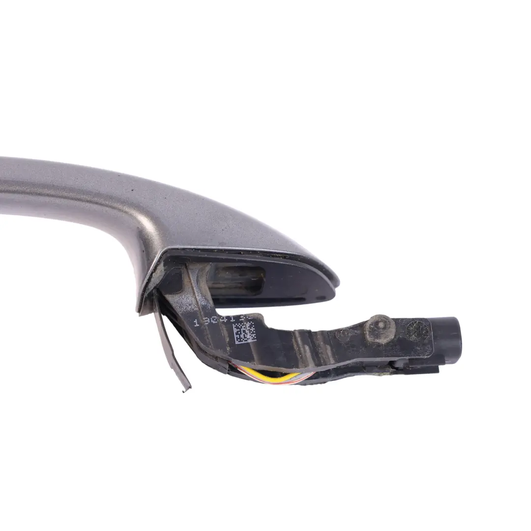 7P Tirador Puerta Trasera Derecha Gris Grafito - M7W para VW Touareg con número de pieza 7P6837206F VW Touareg 7P Tirador Puerta Trasera Derecha Gris Grafito - M7W - SKU 7P6837206F-GGR - Número de pieza 7P6837206F