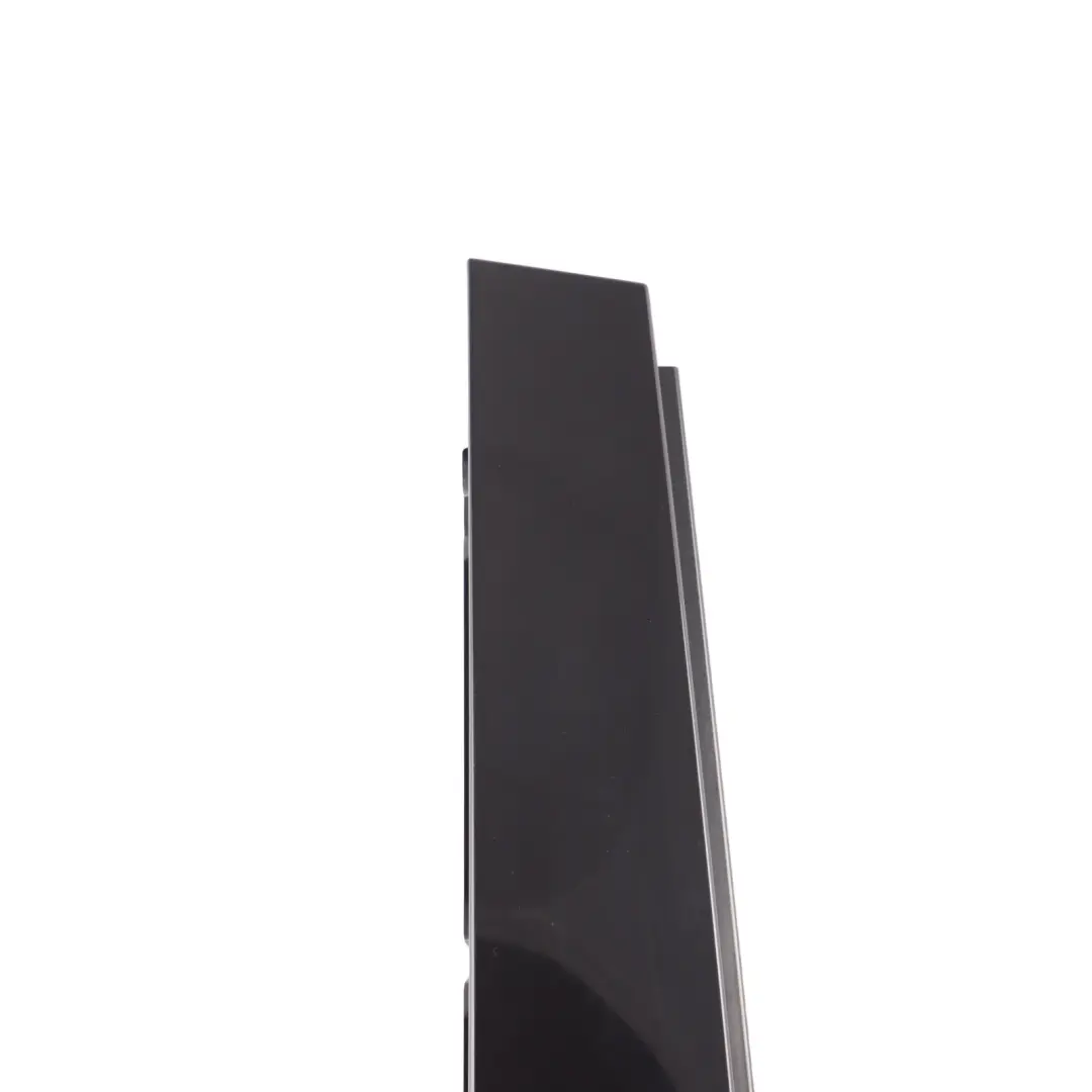 Volkswagen Touareg 7P Moldura Vertical Ventana Delantera Derecha - SKU 7P6839902 - Número de pieza 7P6839902