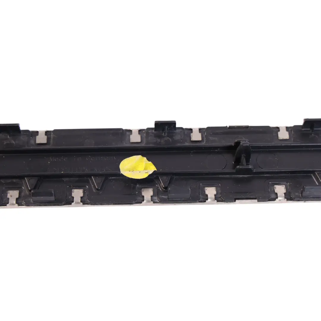 7P Seuil De Porte Avant Gauche Chromé pour VW Touareg à propos du numéro de pièce 7P6853467R VW Touareg 7P Seuil De Porte Avant Gauche Chromé - SKU 7P6853467R - Numéro de pièce 7P6853467R