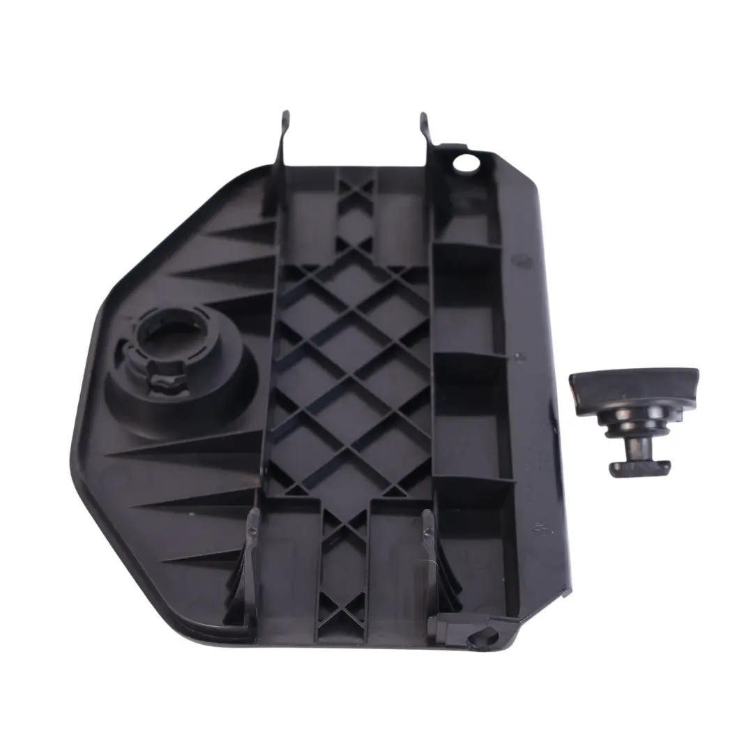 Volkswagen Touareg 7P Osłona Zaślepka Klapy Bagażnika Czarna - SKU 7P6860285 - Numer Części 7P6860285