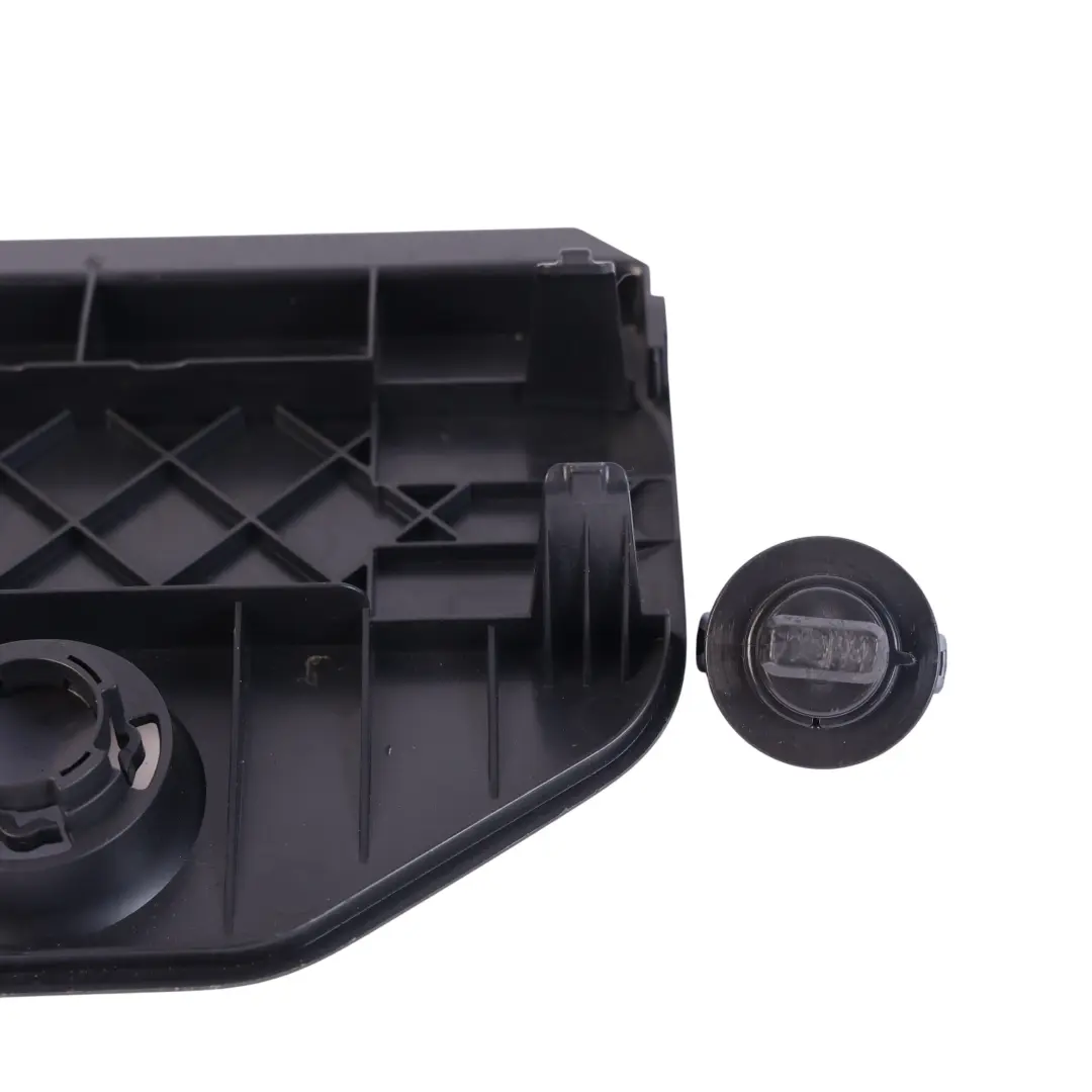 Volkswagen Touareg 7P Volet De Garniture De Hayon Noir - SKU 7P6860285 - Numéro de pièce 7P6860285