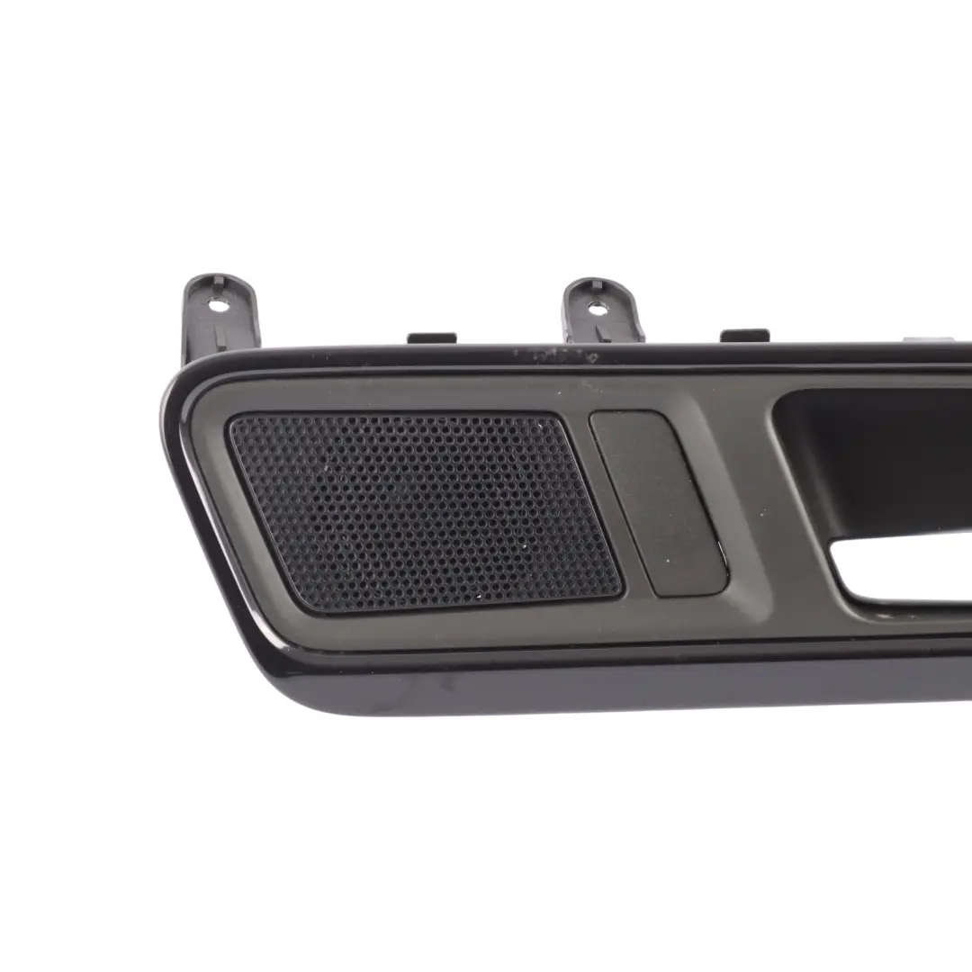 Volkswagen Touareg 7P Listwa Klamka Drzwi Przednich Wnętrze Prawa - SKU 7P6867420 - Numer Części 7P6867420