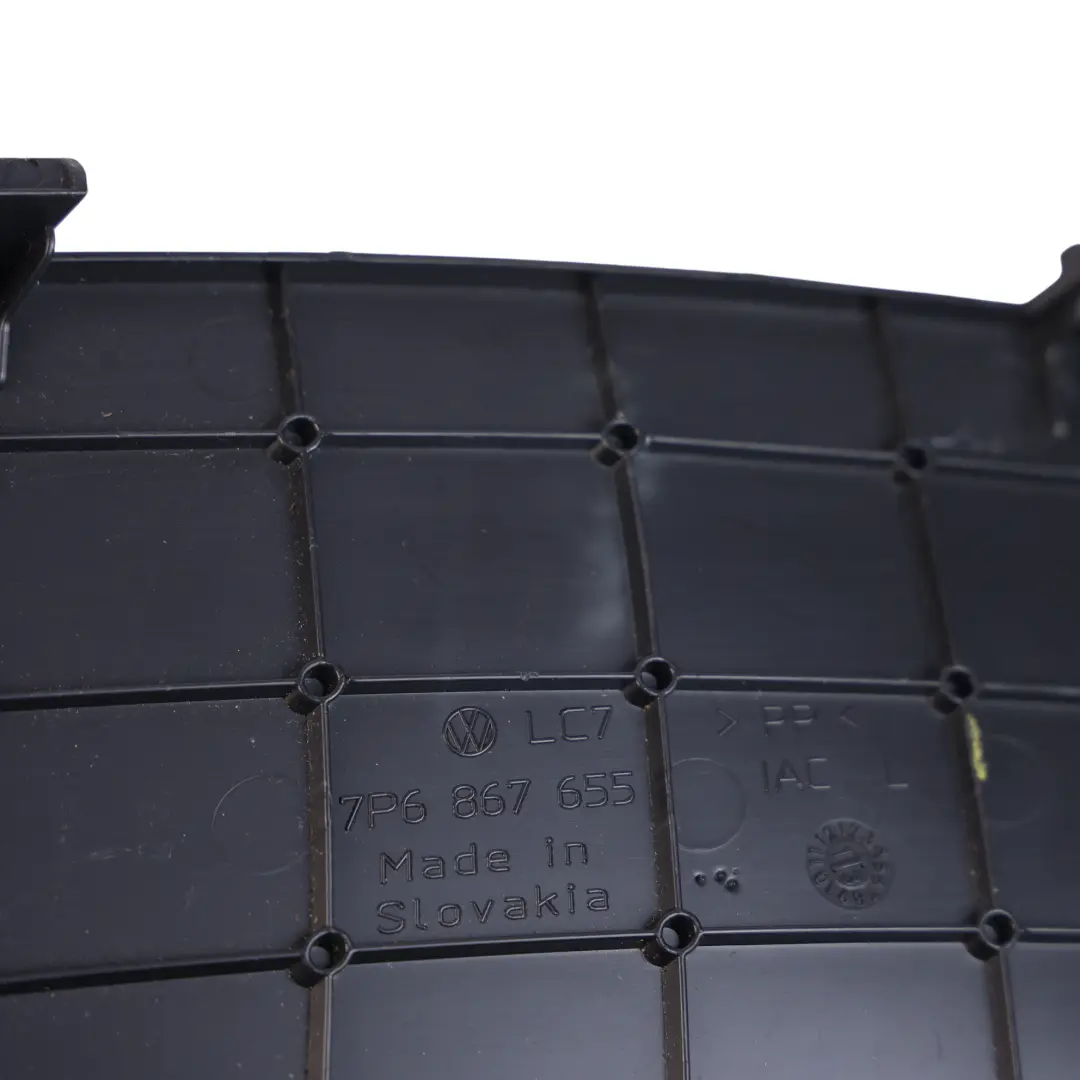 VW Touareg 7P Tapa Inspección Luz Portón Trasero Negro Izquierdo - SKU 7P6867655 - Número de pieza 7P6867655