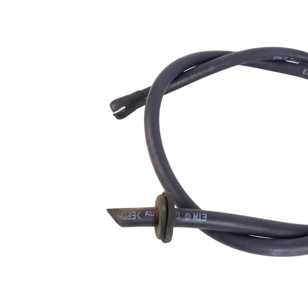 7P Tetto Panoramico Acqua Scarico Tubo Flessibile per Volkswagen Touareg con numero di parte 7P6877233 Volkswagen Touareg 7P Tetto Panoramico Acqua Scarico Tubo Flessibile - SKU 7P6877233 - Numero di parte 7P6877233