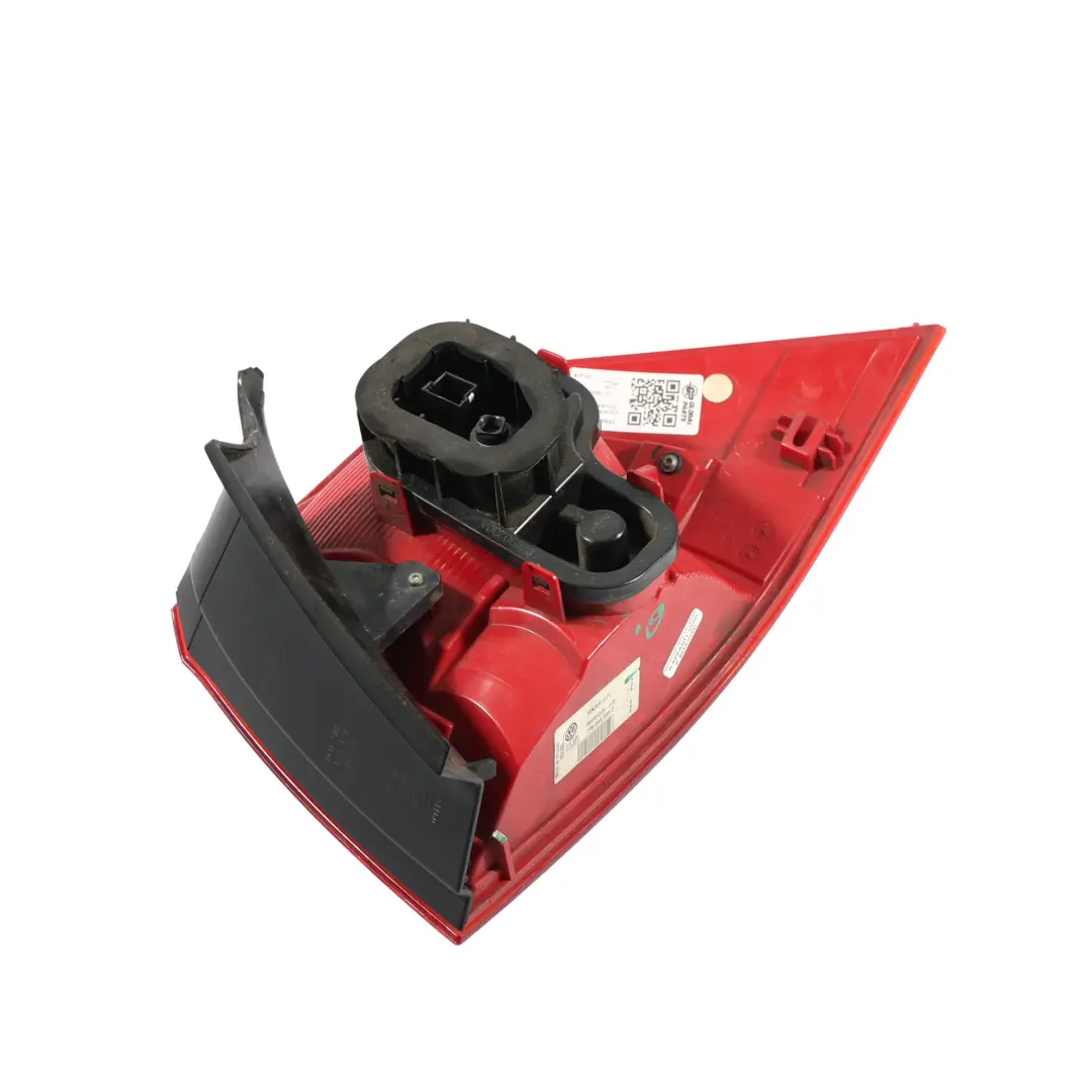 VW Volkswagen Touareg 7P Rear Outer Tail Light Lamp Right O/S - SKU 7P6945096D - Part number 7P6945096D