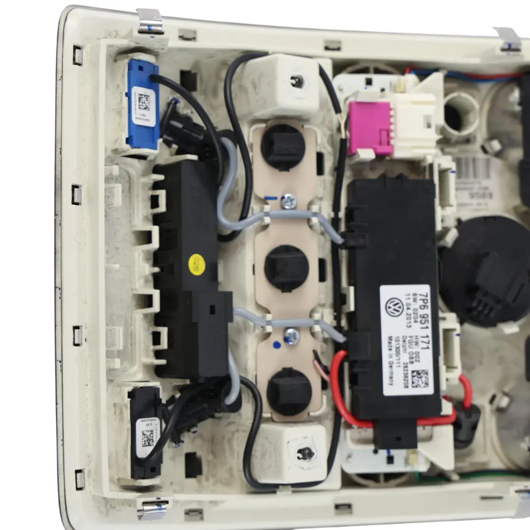 7P Lampka Podsufitki Przednia Przełącznik Wnętrza do VW Touareg o numerze 7P6947134A VW Touareg 7P Lampka Podsufitki Przednia Przełącznik Wnętrza - SKU 7P6947134A-1 - Numer Części 7P6947134A