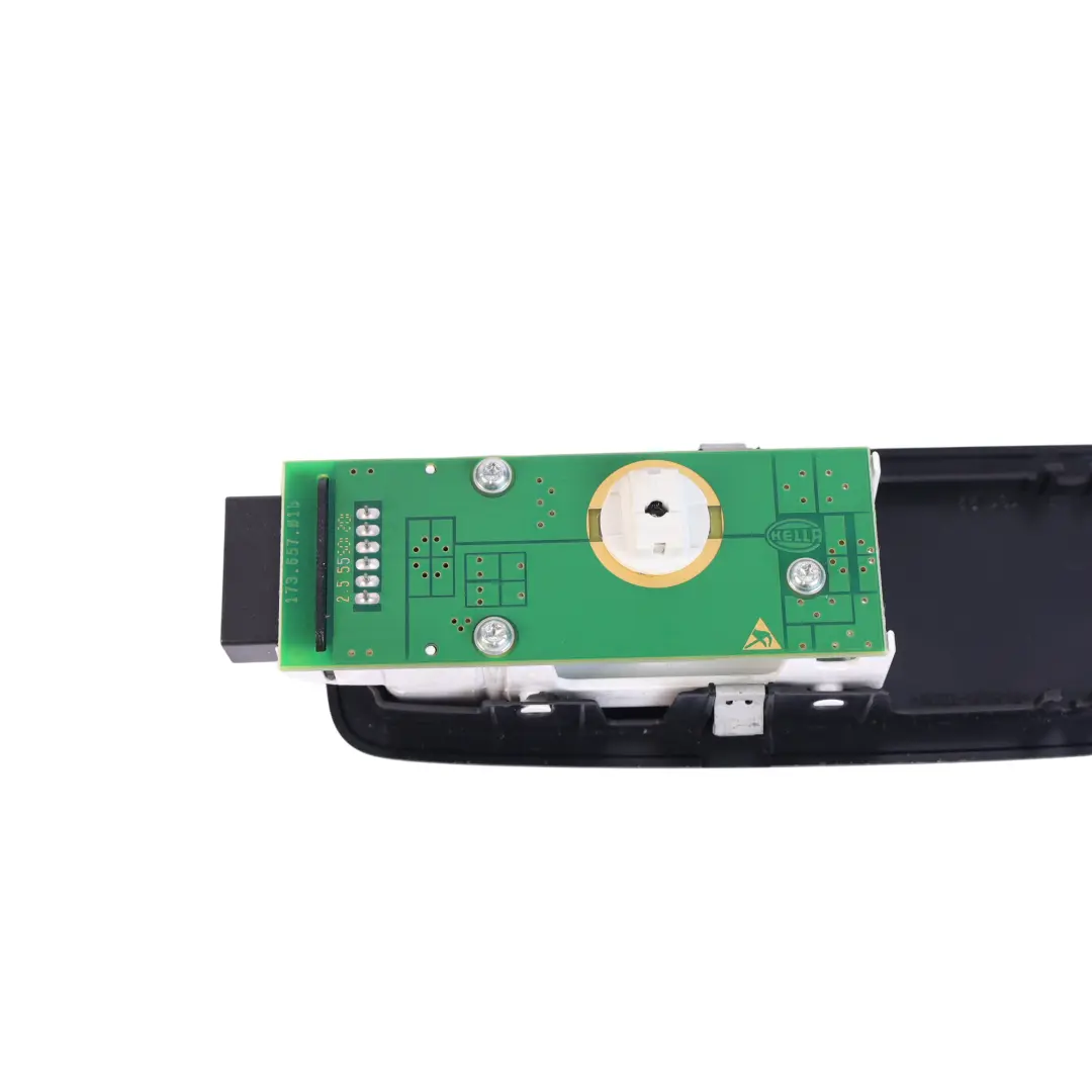 VW Volkswagen Touareg 7P Plafonnier Intérieur Arrière Gauche - SKU 7P6947291F - Numéro de pièce 7P6947291F