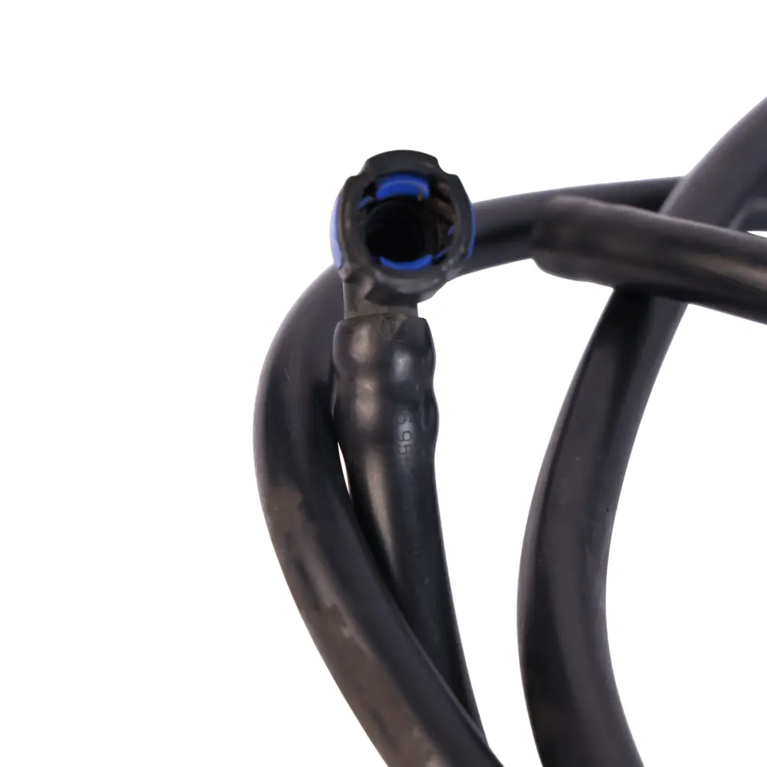 Przewód Dyszy Spryskiwacza Reflektorów Przód do Audi TT 8J o numerze 7P6955964A Audi TT 8J Przewód Dyszy Spryskiwacza Reflektorów Przód - SKU 7P6955964A - Numer Części 7P6955964A