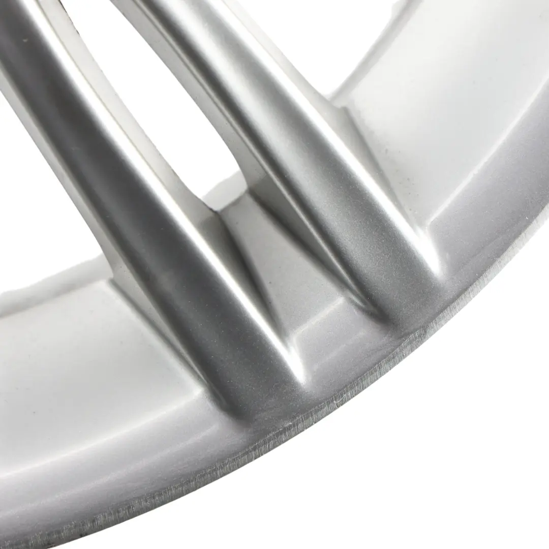 Felga Aluminiowa Przód 18" 8J do BMW E90 E91 E92 E93 o numerze 8036933 BMW E90 E91 E92 E93 Felga Aluminiowa Przód 18" 8J - SKU 8036933-1 - Numer Części 8036933