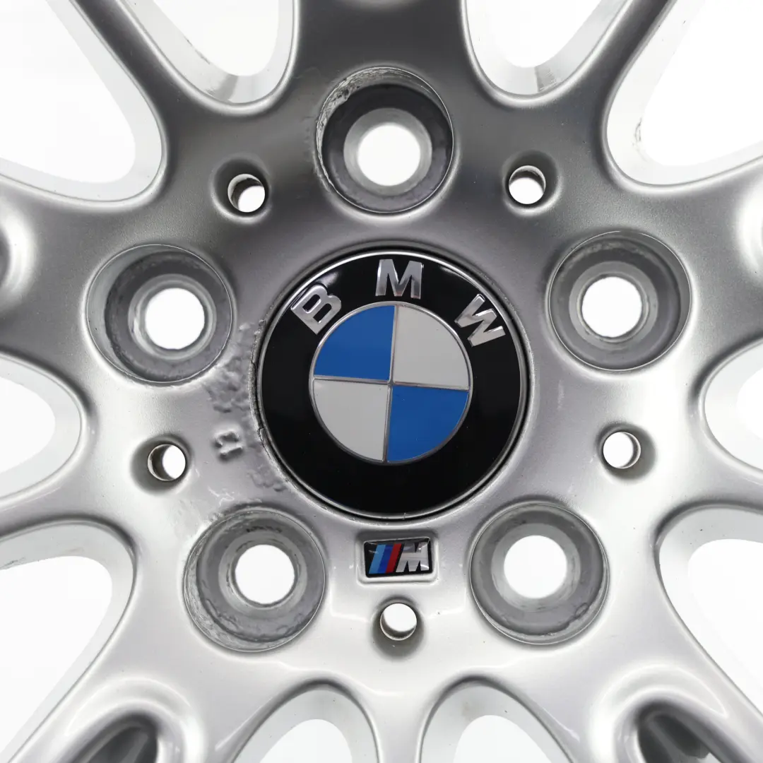 Silberne Leichtmetallfelge 18" ET:34 8J M Spider Speiche 193 für BMW E90 E91 E92 E93 mit Teilenummer 8036933 BMW E90 E91 E92 E93 Silberne Leichtmetallfelge 18" ET:34 8J M Spider Speiche 193 - SKU 8036933-13 - Teilenummer 8036933