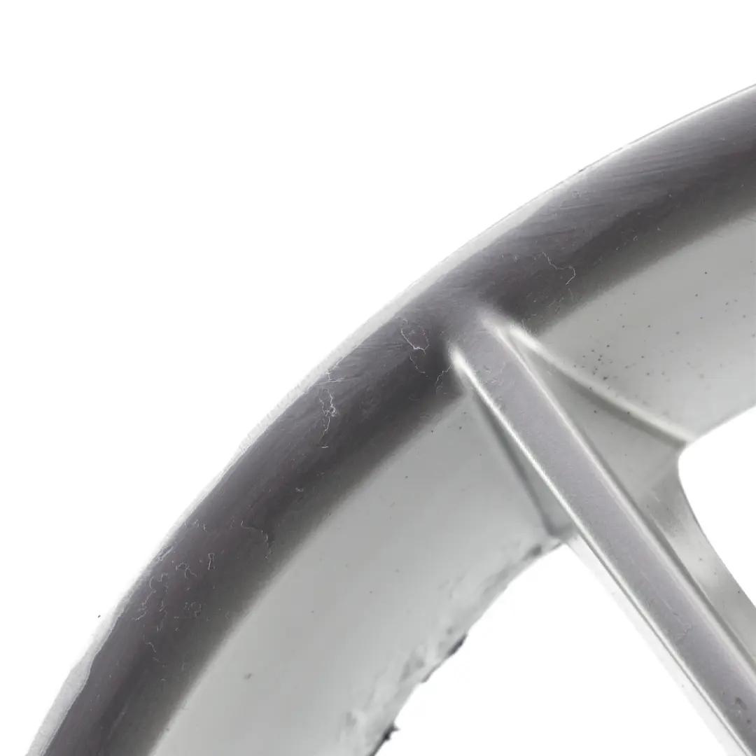Srebrna Felga Aluminiowa 18" ET:34 8J M Spider Spoke 193 do BMW E90 E91 E92 o numerze 8036933 BMW E90 E91 E92 Srebrna Felga Aluminiowa 18" ET:34 8J M Spider Spoke 193 - SKU 8036933-13 - Numer Części 8036933