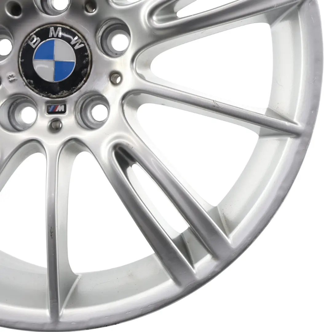 Tylna Felga Aluminiowa 18" 8,5J do BMW E90 E91 E92 o numerze 8036934 BMW E90 E91 E92 Tylna Felga Aluminiowa 18" 8,5J - SKU 8036934-1 - Numer Części 8036934