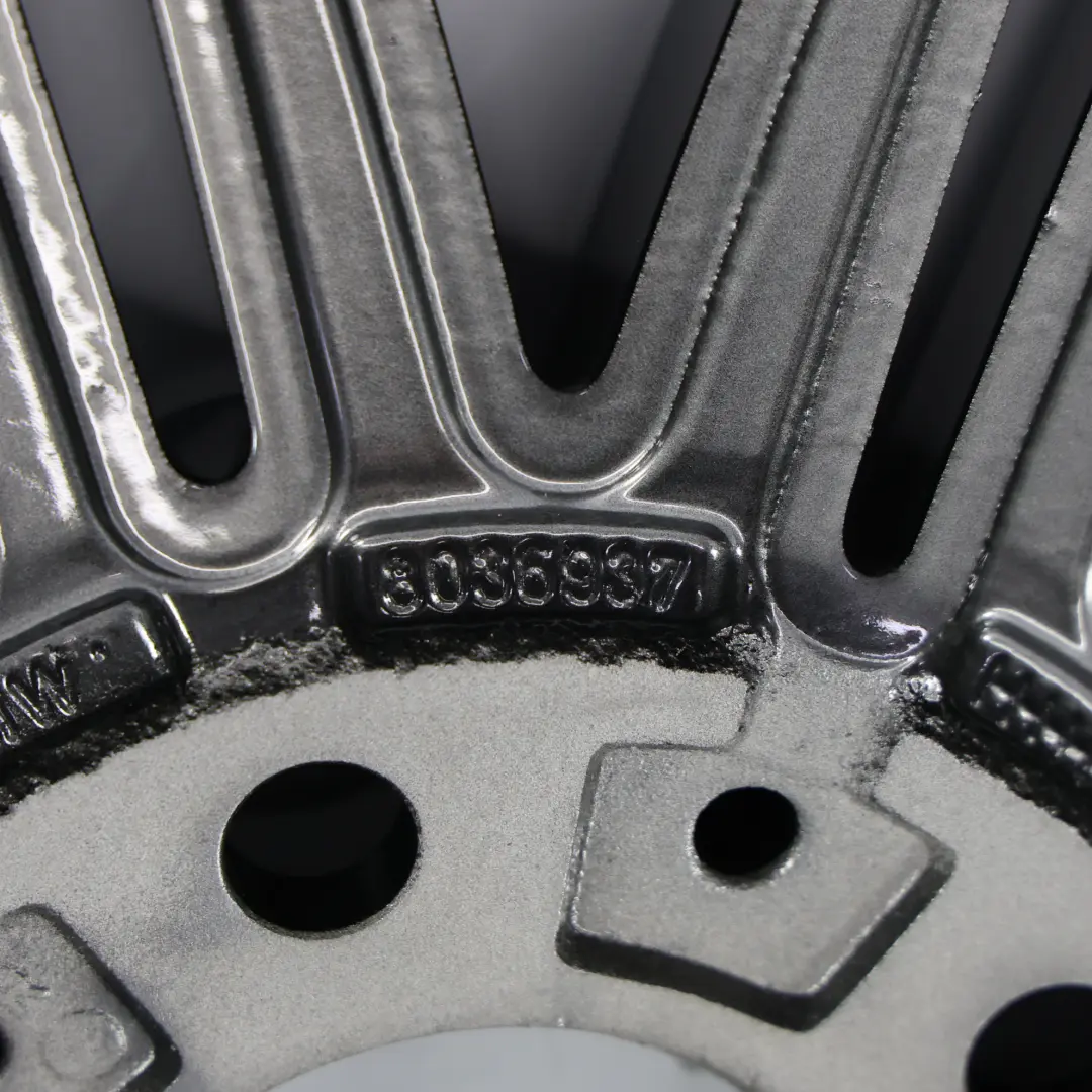 Llanta Aleación Gris Férrico 17" 7J ET:47 M Doble Radio 207 para BMW E81 E82 E87 E88 con número de pieza 8036937 BMW E81 E82 E87 E88 Llanta Aleación Gris Férrico 17" 7J ET:47 M Doble Radio 207 - SKU 8036937-13 - Número de pieza 8036937