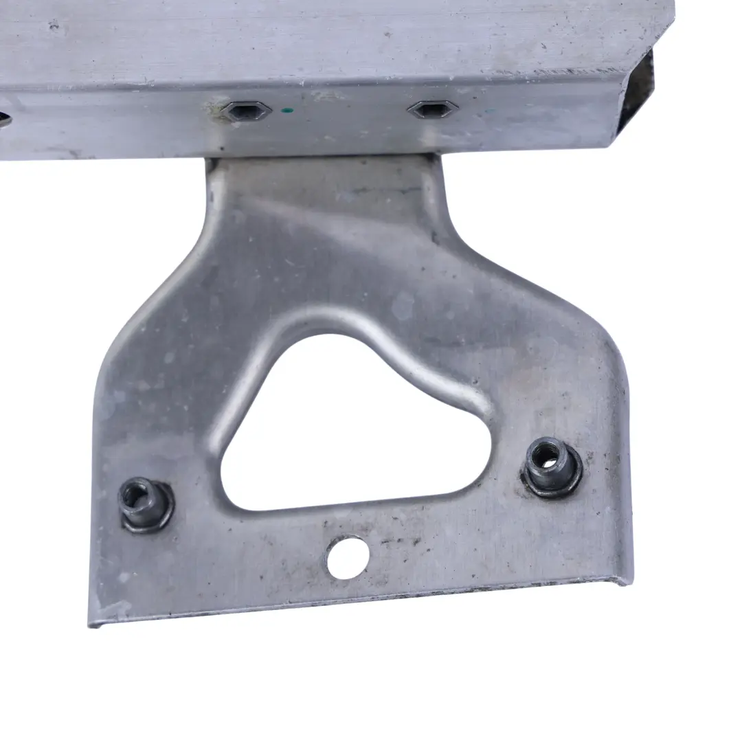 Support Inférieur Gauche Avant Gauche pour BMW F10 à propos du numéro de pièce 8049671 BMW F10 Support Inférieur Gauche Avant Gauche - SKU 8049671 - Numéro de pièce 8049671