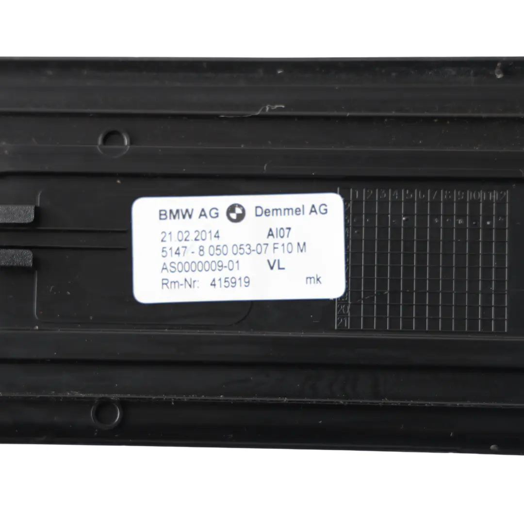 Cache porte d'entrée Garniture seuil Bande seuil avant pour BMW F10 F11 LCI M Sport à propos du numéro de pièce 8050053 BMW F10 F11 LCI M Sport Cache porte d'entrée Garniture seuil Bande seuil avant - SKU 8050053 - Numéro de pièce 8050053