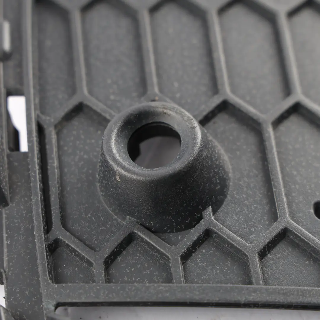 Front Bumper Side Grill Closed Right O/S to BMW X5 F15 with Part number 8056856 BMW X5 F15 Front Bumper Side Grill Closed Right O/S - SKU 8056856 - Part number 8056856