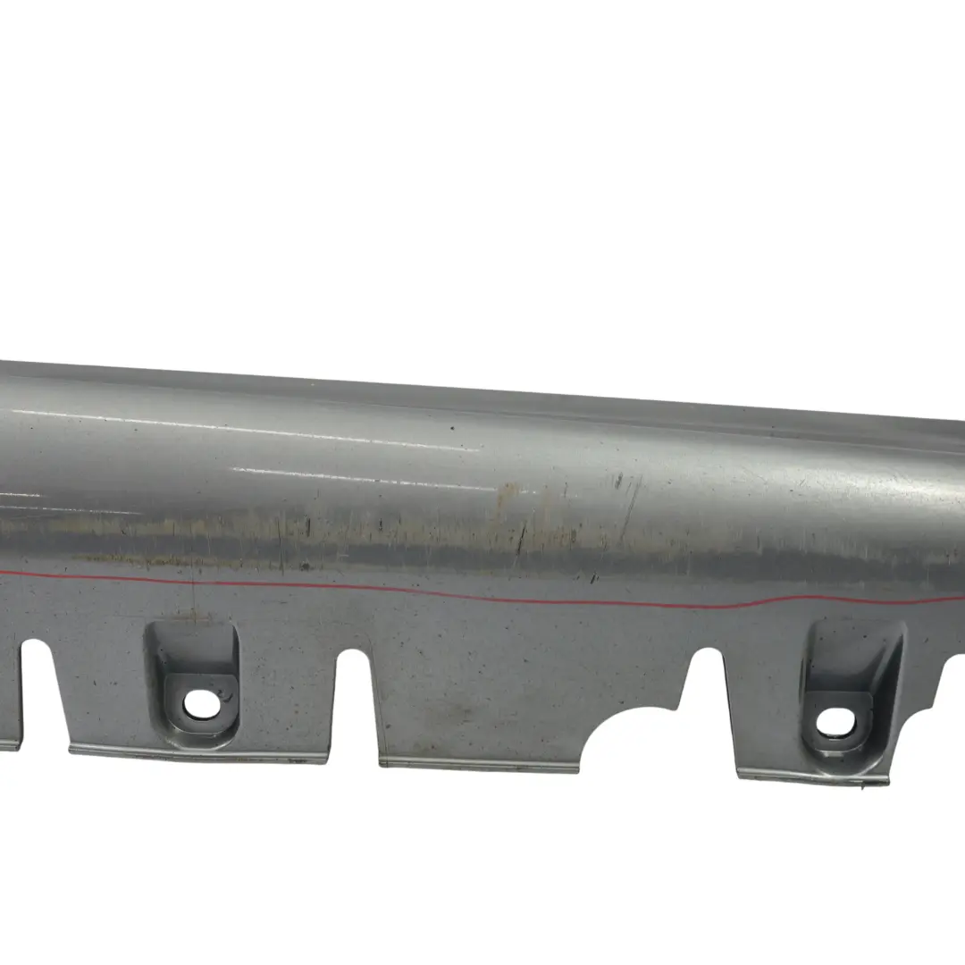 Gonna Laterale Destra M Sport Spacegrau Metallic Grigio - A52 per BMW X5 F15 con numero di parte 8058508 BMW X5 F15 Gonna Laterale Destra M Sport Spacegrau Metallic Grigio - A52 - SKU 8058508-SCG1 - Numero di parte 8058508