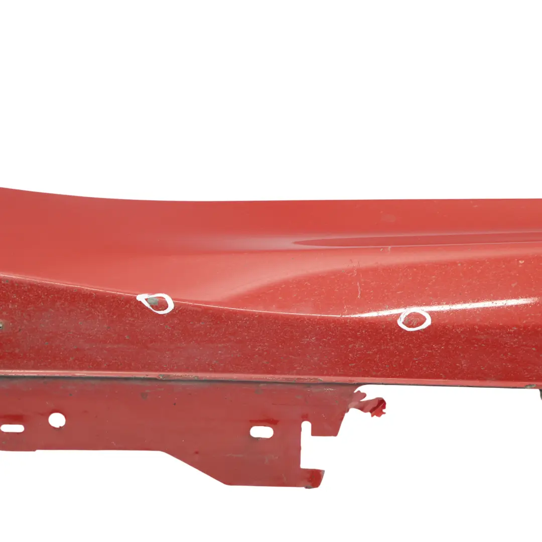 Striscia Davanzale Gonna Laterale Sinistra Melbourne Red - A75 per BMW F82 F83 M4 con numero di parte 8059627 BMW F82 F83 M4 Striscia Davanzale Gonna Laterale Sinistra Melbourne Red - A75 - SKU 8059627-MRT - Numero di parte 8059627