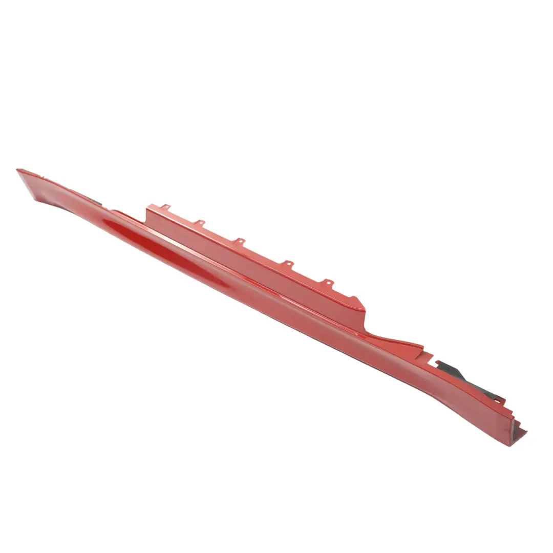 Striscia Davanzale Gonna Laterale Destra Melbourne Red - A75 per BMW F82 F83 M4 con numero di parte 8059628 BMW F82 F83 M4 Striscia Davanzale Gonna Laterale Destra Melbourne Red - A75 - SKU 8059628-MRT - Numero di parte 8059628