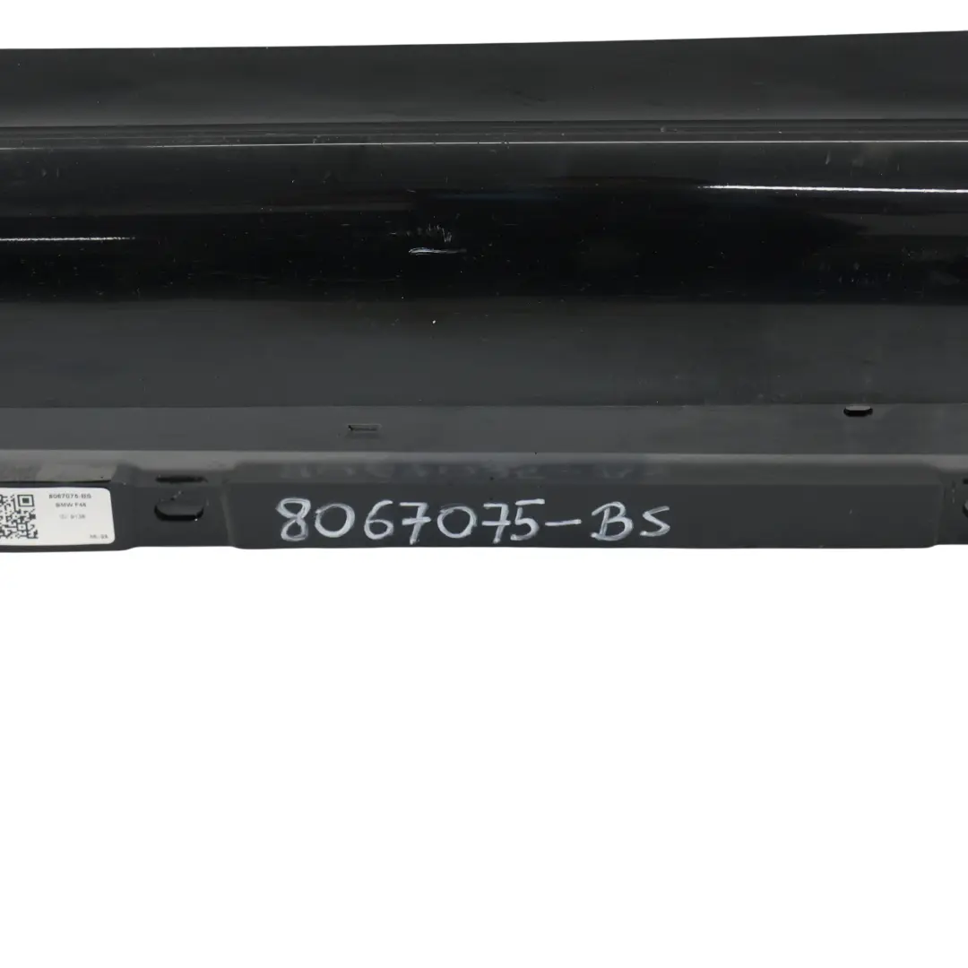 Próg Lewy M-Pakiet Nakładka Black Sapphire Czarny Metalik - 475 do BMW F46 GT o numerze 8067075 BMW F46 GT Próg Lewy M-Pakiet Nakładka Black Sapphire Czarny Metalik - 475 - SKU 8067075-BS - Numer Części 8067075