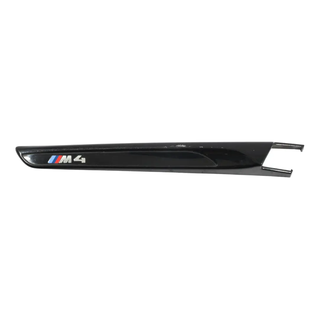 Emblema Decorativo Per Parafango Destro per BMW F82 F83 M4 Competition con numero di parte 8068586 BMW F82 F83 M4 Competition Emblema Decorativo Per Parafango Destro - SKU 8068586 - Numero di parte 8068586