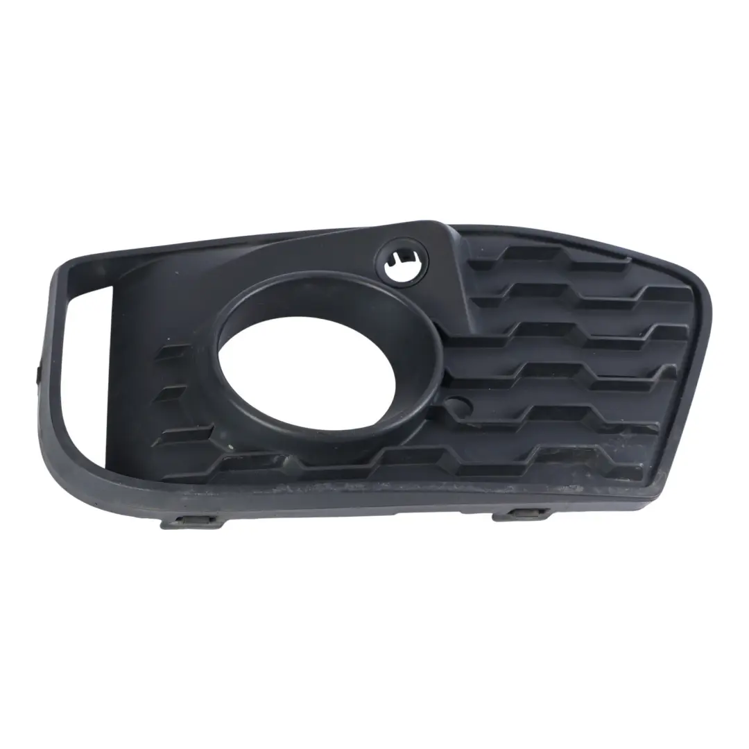 BMW F46 Parachoques Delantero Moldura Cubierta Izquierda Lado Pasajero - SKU 8068865 - Número de pieza 8068865