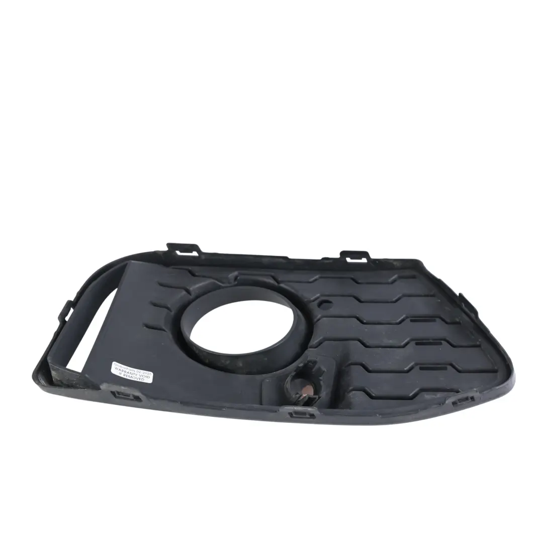 Copertura Paraurti Anteriore Sinistra Lato Passeggero per BMW F46 con numero di parte 8068865 BMW F46 Copertura Paraurti Anteriore Sinistra Lato Passeggero - SKU 8068865 - Numero di parte 8068865