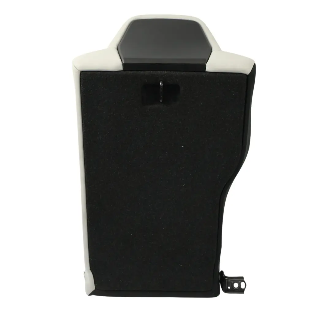 Funda Asiento Cuero Trasero Derecho Silverston 40% para BMW F82 M4 LCI con número de pieza 8091091 BMW F82 M4 LCI Funda Asiento Cuero Trasero Derecho Silverston 40% - SKU 8091091 - Número de pieza 8091091