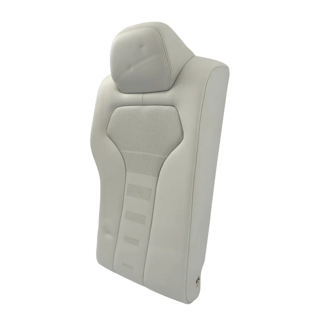 Sitzbezug Rückenlehne Leder Hinten Rechts Silverston 40% für BMW F82 M4 LCI mit Teilenummer 8091091 BMW F82 M4 LCI Sitzbezug Rückenlehne Leder Hinten Rechts Silverston 40% - SKU 8091091 - Teilenummer 8091091