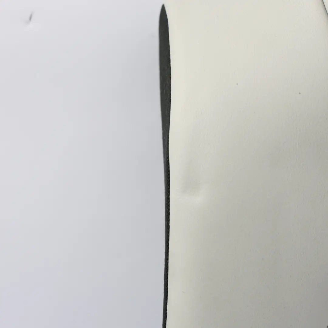 Sitzbezug Rückenlehne Leder Hinten Rechts Silverston 40% für BMW F82 M4 LCI mit Teilenummer 8091091 BMW F82 M4 LCI Sitzbezug Rückenlehne Leder Hinten Rechts Silverston 40% - SKU 8091091 - Teilenummer 8091091