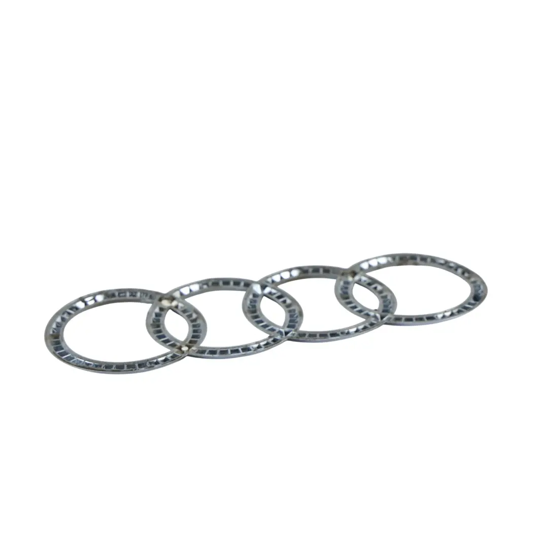 Emblemat Logo Klapy Bagażnika Chrom do Audi Q5 FY o numerze 80A071802 Audi Q5 FY Emblemat Logo Klapy Bagażnika Chrom - SKU 80A071802 - Numer Części 80A071802