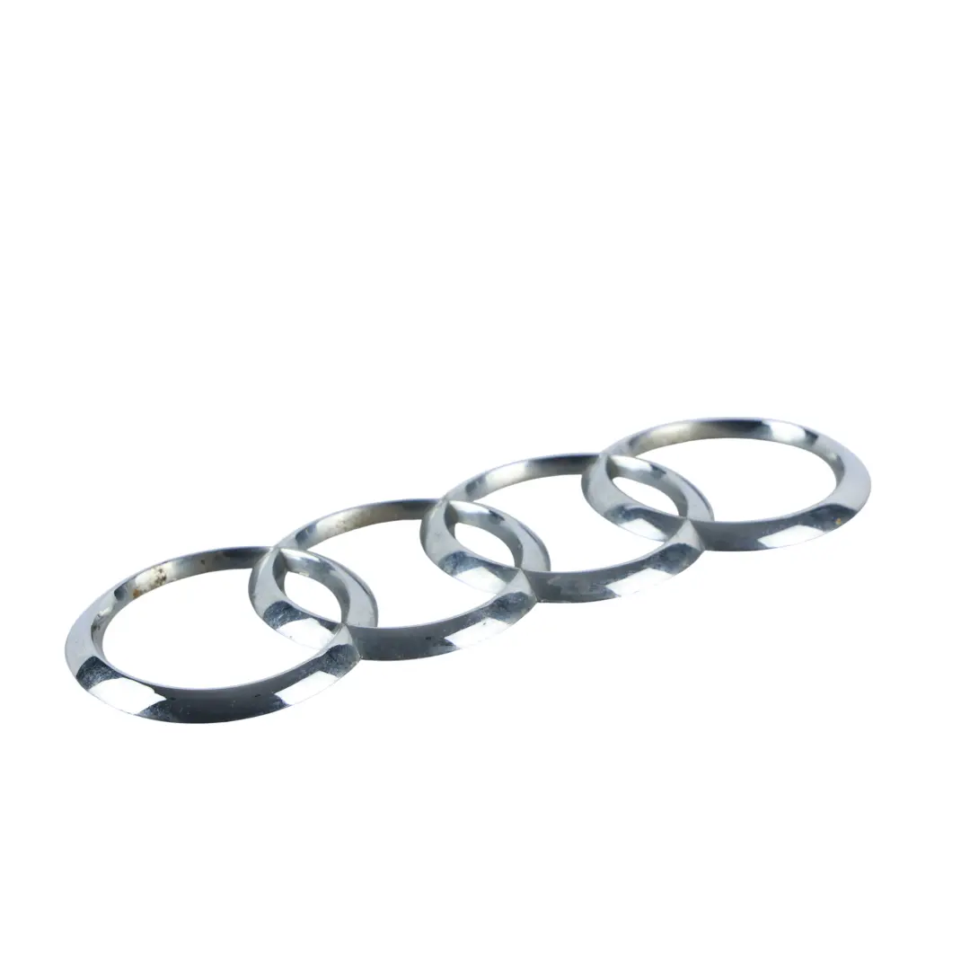 Audi Q5 FY Emblema Logo Insignia Portón Trasero Cromo - SKU 80A071802 - Número de pieza 80A071802