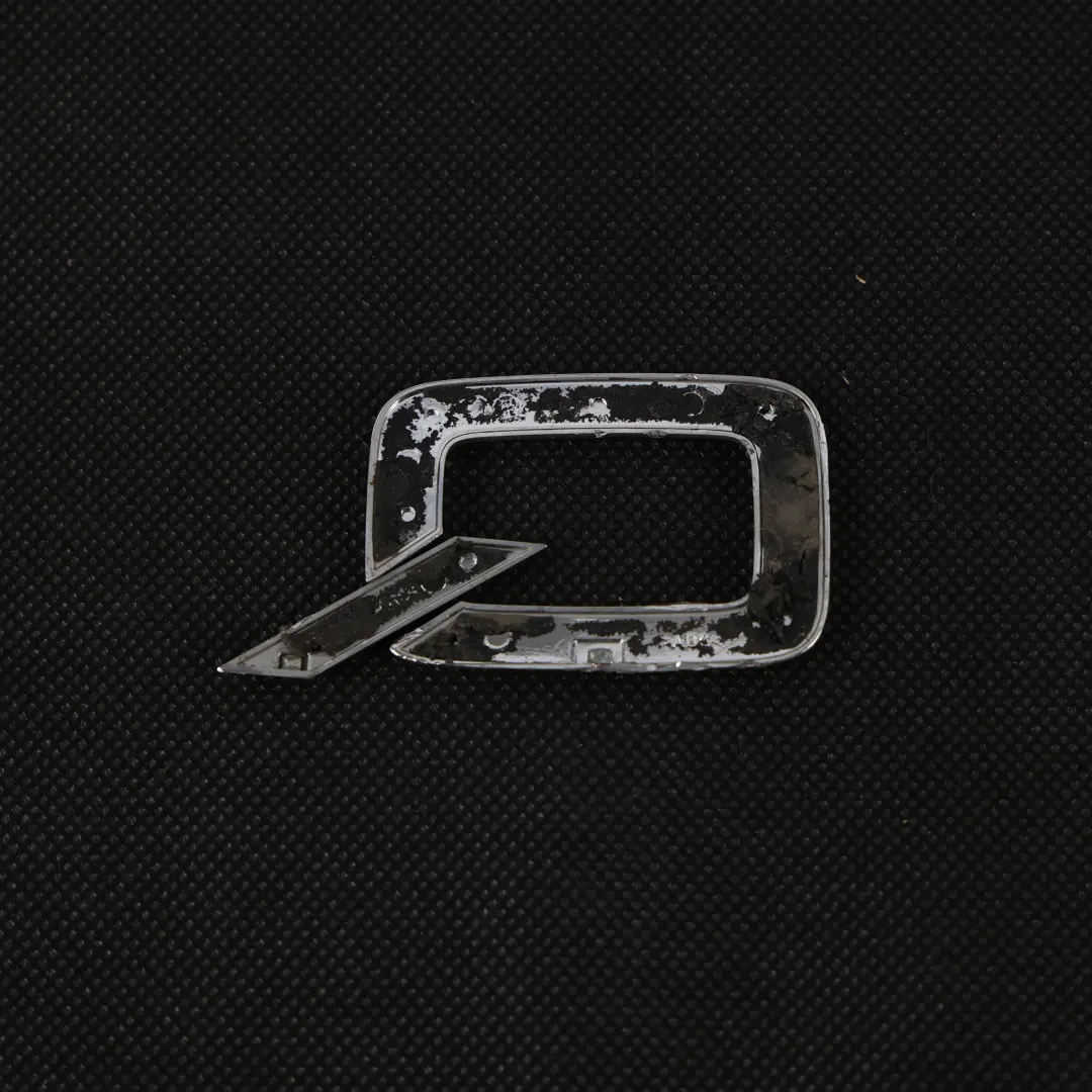 Emblema Logo Distintivo Portellone Bagagliaio Cromo per Audi Q5 FY con numero di parte 80A071803 Audi Q5 FY Emblema Logo Distintivo Portellone Bagagliaio Cromo - SKU 80A071803 - Numero di parte 80A071803