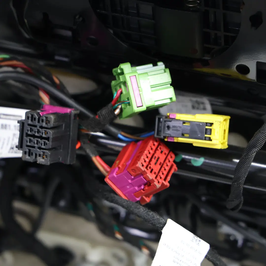 Asiento Deportivo Delantero Derecho S-Line Calefacción Negro para Audi Q5 FY con número de pieza 80A881806AT Audi Q5 FY Asiento Deportivo Delantero Derecho S-Line Calefacción Negro - SKU 80A881806AT-1 - Número de pieza 80A881806AT