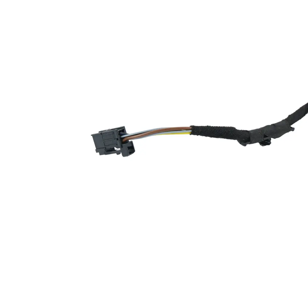 Bootlid Light Lamp Cable Adapter Rear Right O/S to Audi Q5 FY Tailgate with Part number 80A945076B Audi Q5 FY Tailgate Bootlid Light Lamp Cable Adapter Rear Right O/S - SKU 80A945076B-2 - Part number 80A945076B